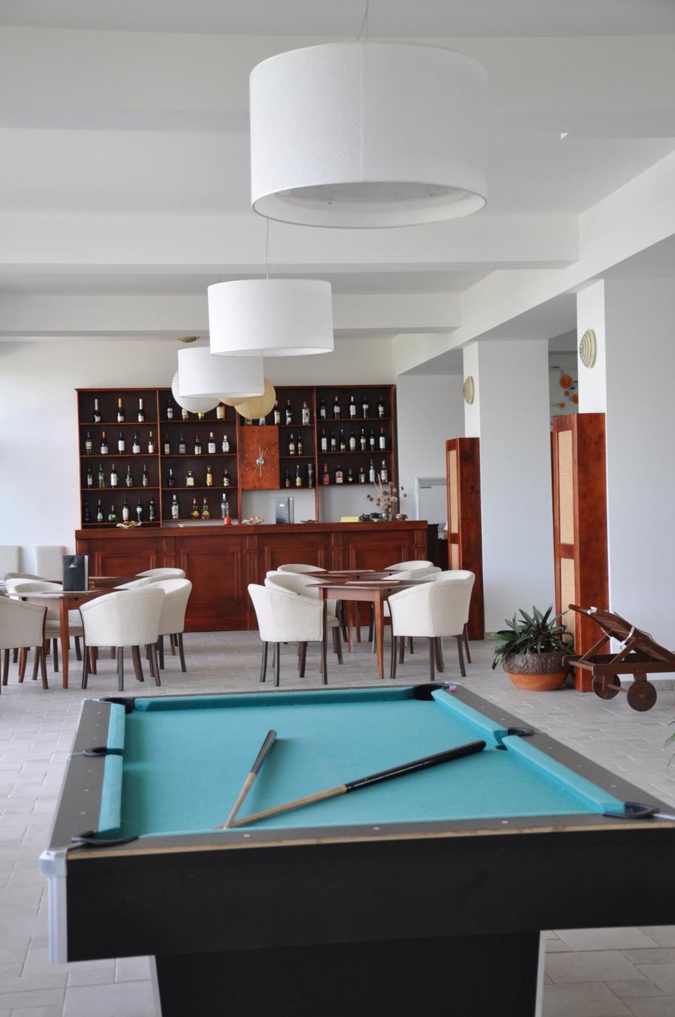 Club Insieme Grand Resort Potlogi Exterior foto