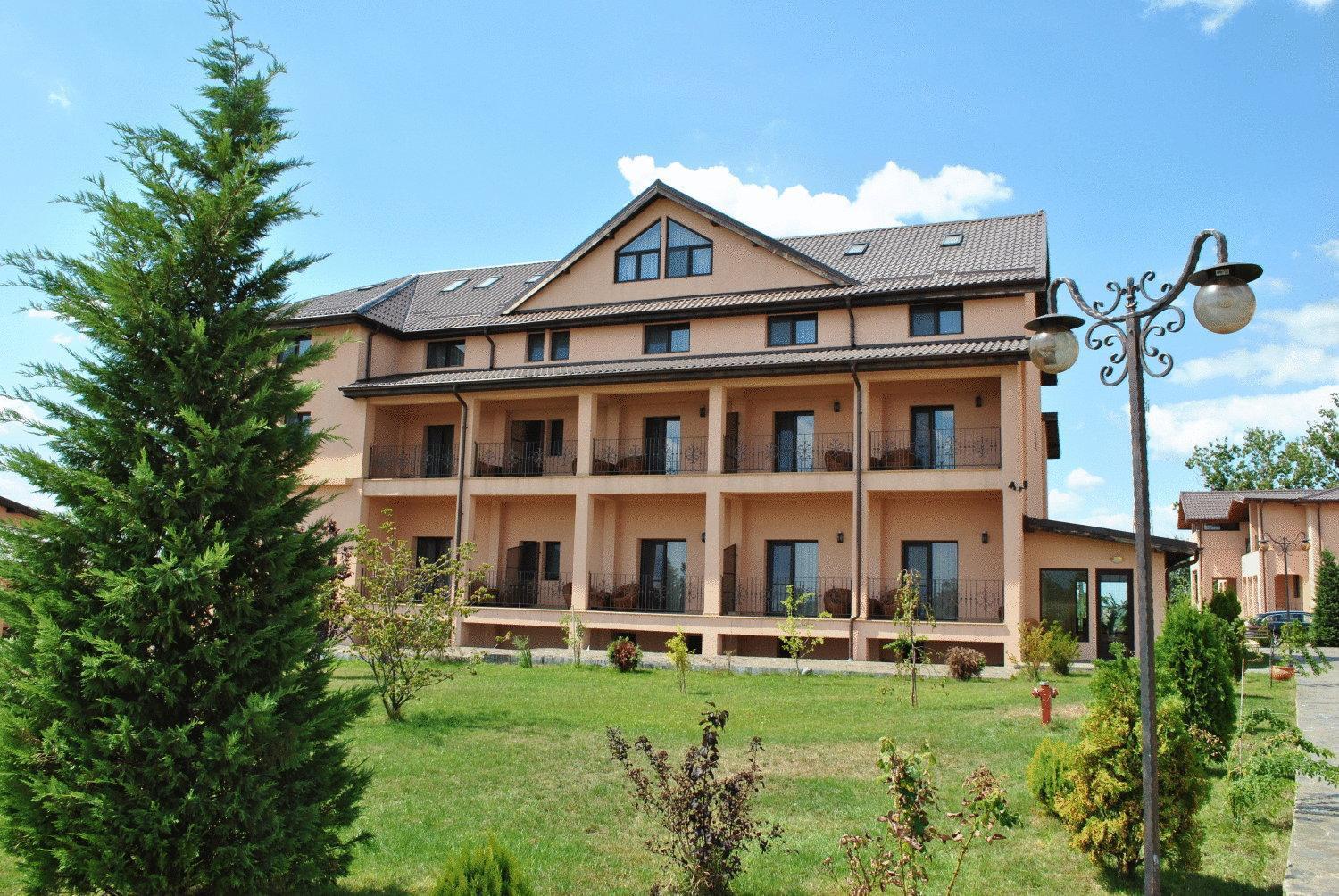 Club Insieme Grand Resort Potlogi Exterior foto